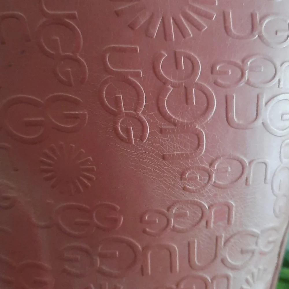 UGG rainboots